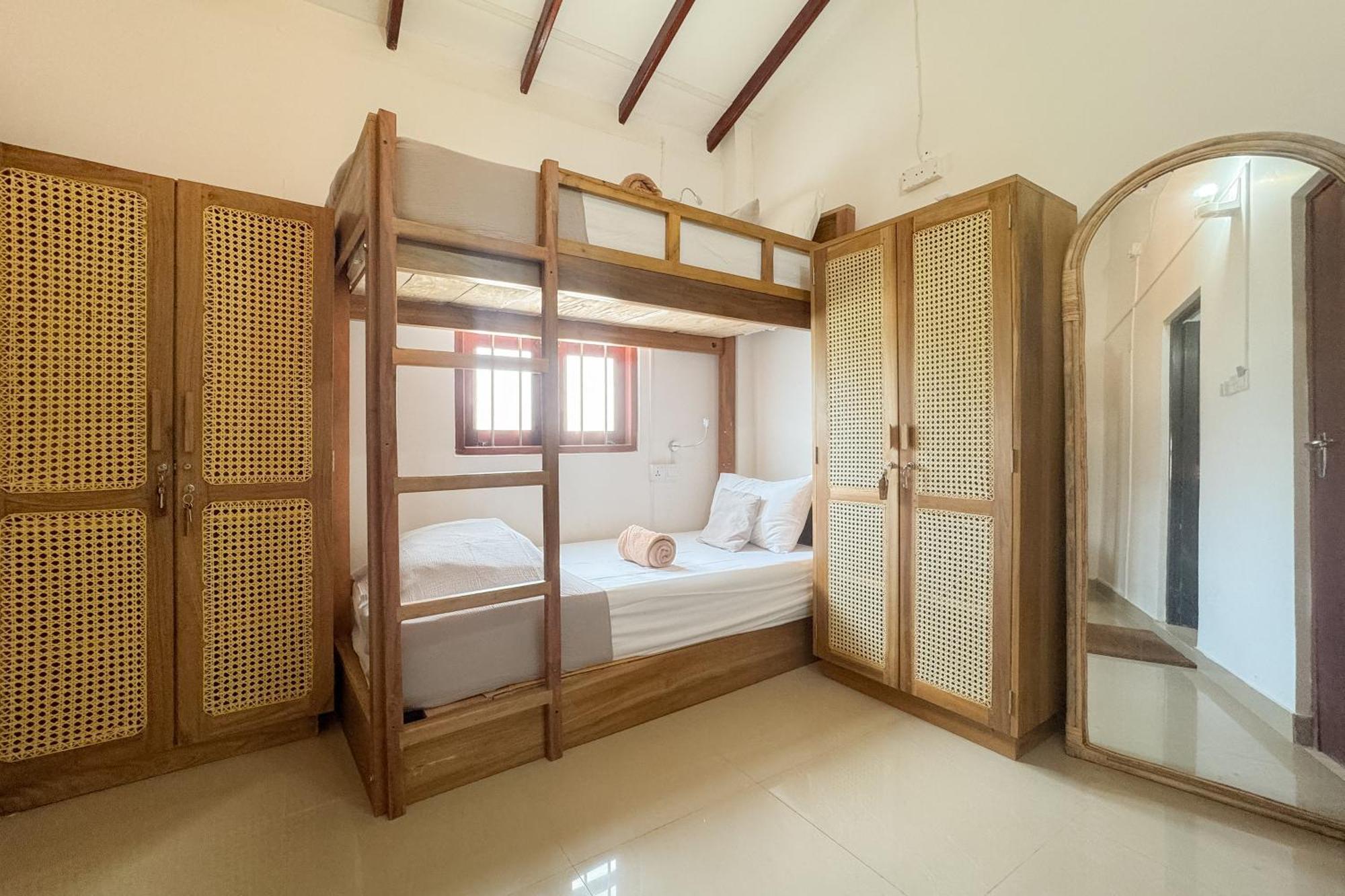 Bed and Breakfast Lucky'S Surf Camp Weligama Esterno foto