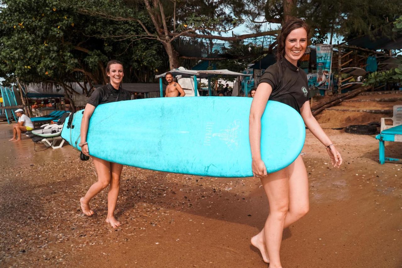 Bed and Breakfast Lucky'S Surf Camp Weligama Esterno foto
