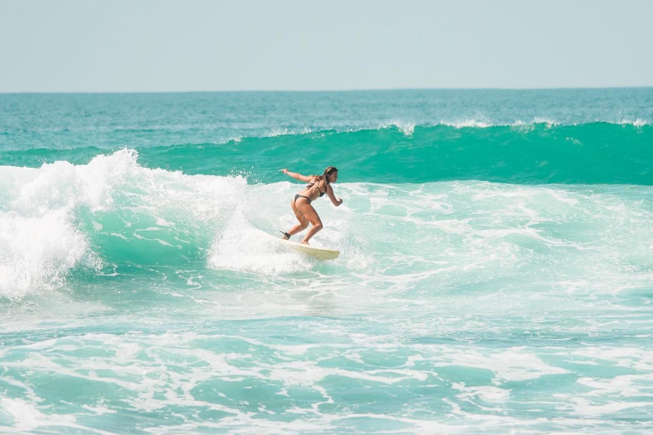 Bed and Breakfast Lucky'S Surf Camp Weligama Esterno foto